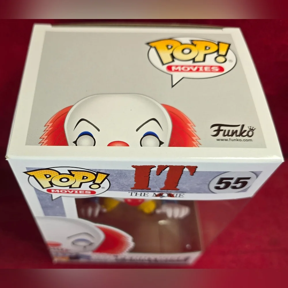 Funko Pop! Pennywise # 55 (Nib) With Pop Protector - Picture 4 of 7